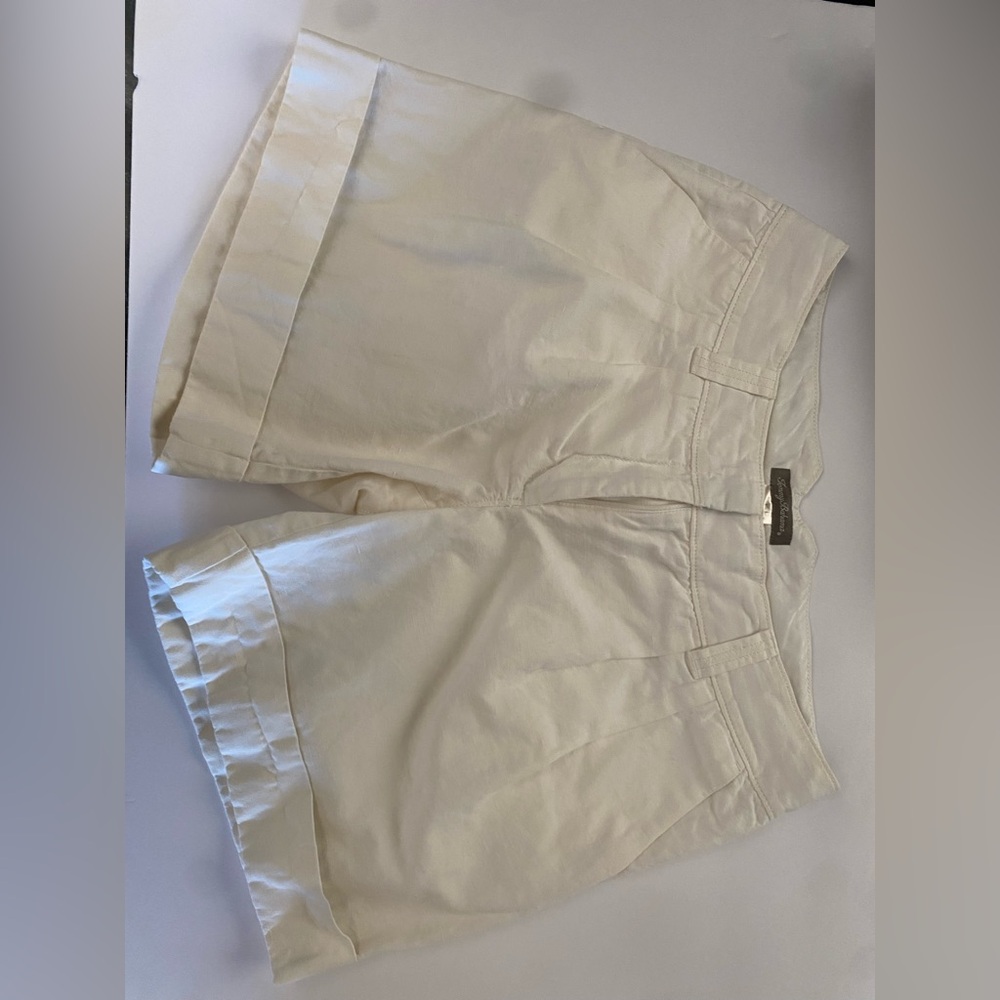 Tommy Bahama Cream cotton, linen and Silk-Blend Shorts  size 6, 7” inseam